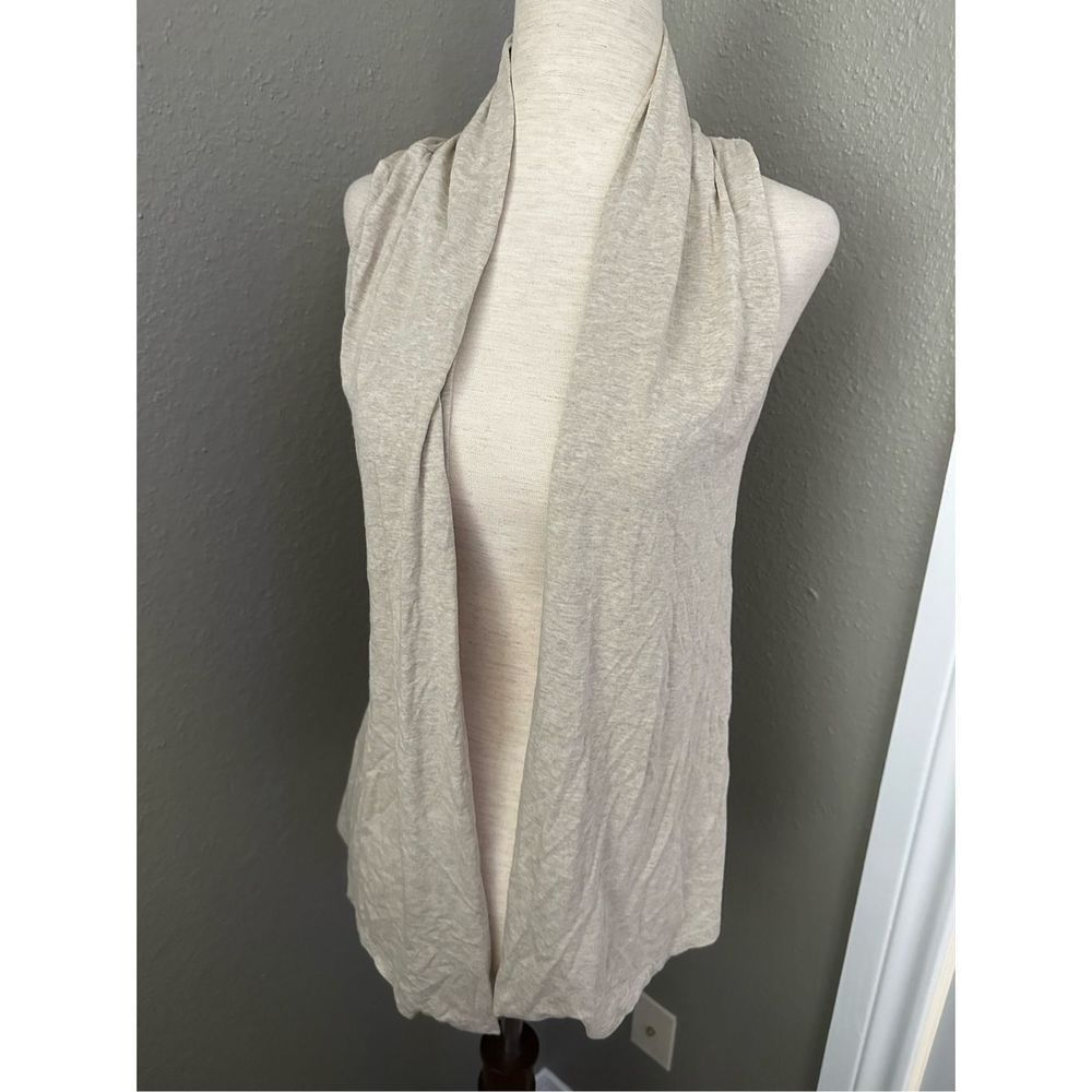 Ella Moss beige knit vest